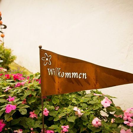 Weingut Familie Krell Hotel Mitterretzbach Exterior photo